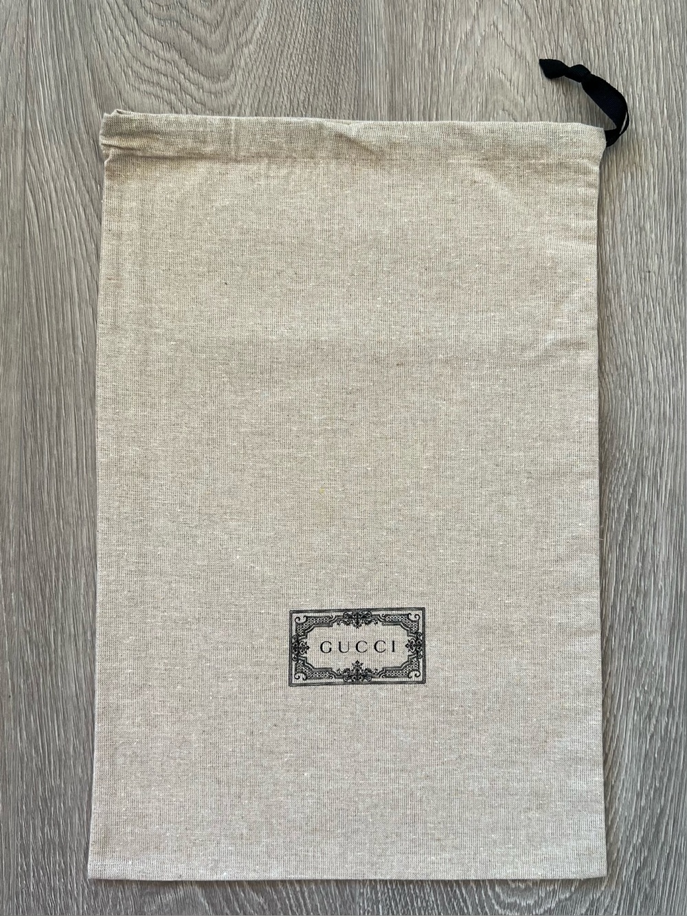 Gucci dust bag (C757)